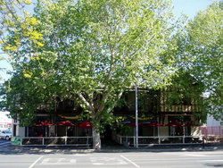 Flanagans Border Inn Hotel - Southport Accommodation 2