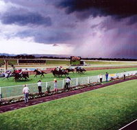 Hawkesbury Race Club - Southport Accommodation