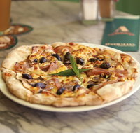 The Australian Hotel - Accommodation Southport