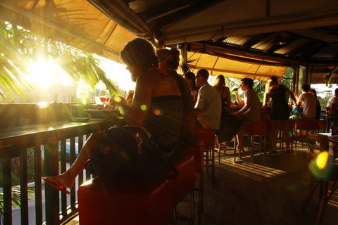 Balcony Bar And Oyster Co. - Southport Accommodation 4