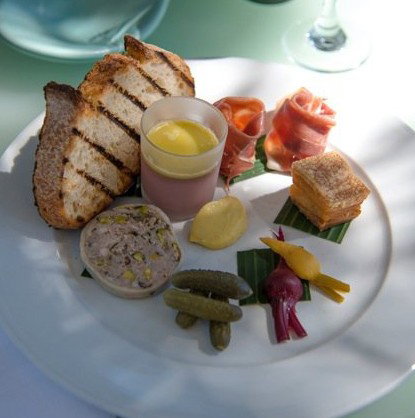 Le Bistro Rivage - Accommodation Southport 1