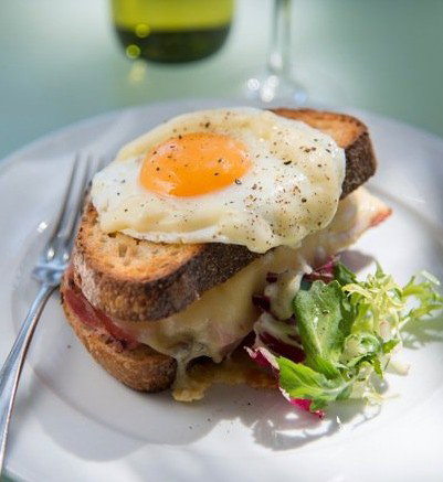 Le Bistro Rivage - Accommodation Southport 4