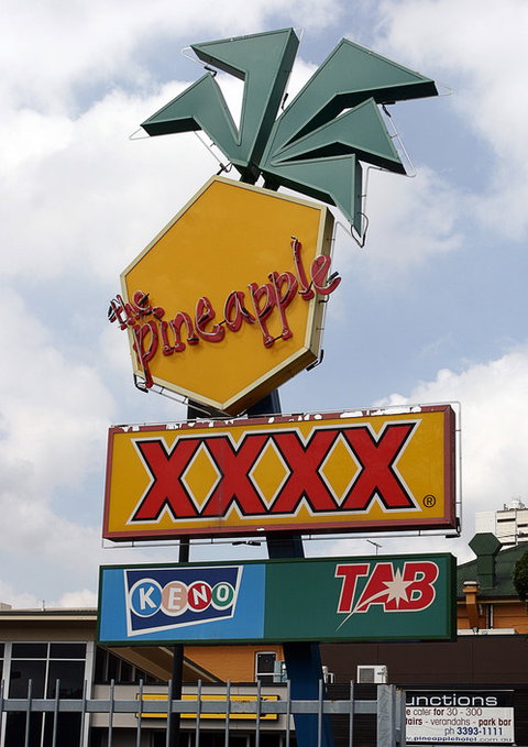 Pineapple Hotel - Accommodation Southport 0