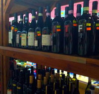 V -wall Tavern Blue Water Brasserie - Southport Accommodation