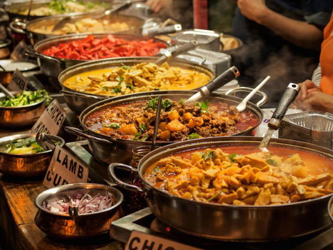 Indian Curry Bazaar - Southport Accommodation 1