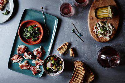 St Elmo Dining Room & Bar - Accommodation Southport 1