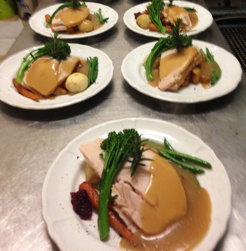 Abbey Of The Roses - Christmas In July - Accommodation Southport 2