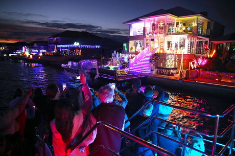 Christmas Lights Cruise - Accommodation Southport 0