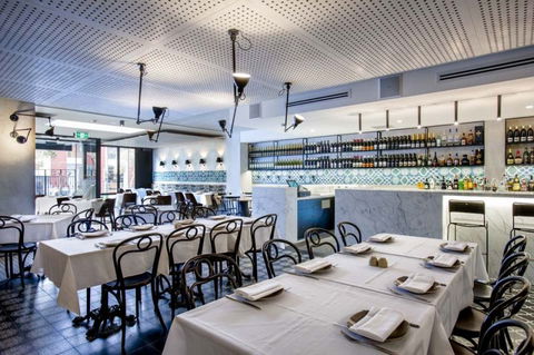 Zahli Modern Middle Eastern Restaurant - Southport Accommodation 2