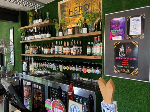 Open Mic At Herd Bar And Grill - Southport Accommodation 0