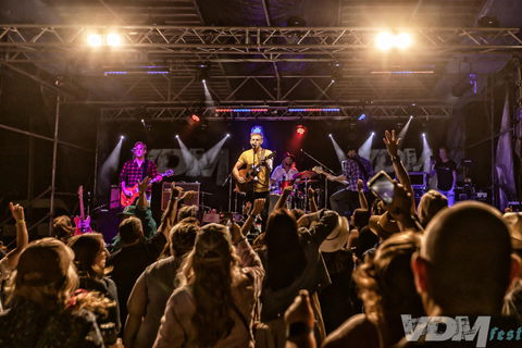 VDM Fest - Rock Edge Country Music Festival - Southport Accommodation 0