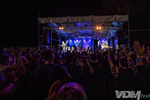 VDM Fest - Rock Edge Country Music Festival - Southport Accommodation 1
