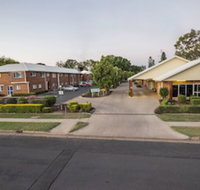 Emerald Maraboon Motor Inn - Southport Accommodation