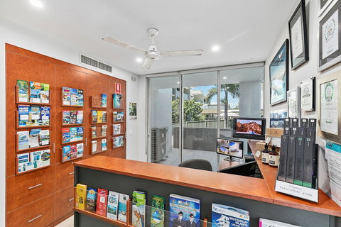 Akama Resort - Accommodation Southport 0