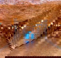 Desert Cave Hotel - Southport Accommodation