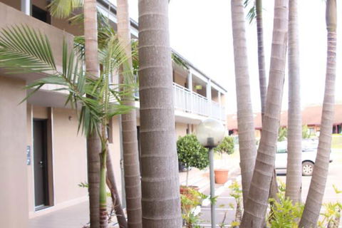 Galaxy Motel - Southport Accommodation 4