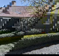 Alice's Cottages - Southport Accommodation