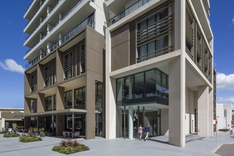 Novotel Newcastle Beach - Southport Accommodation 3