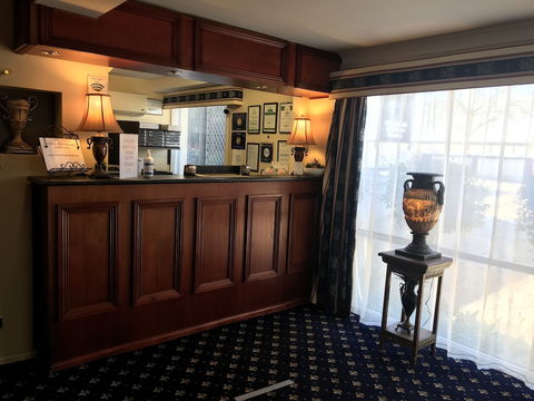 Albury Georgian Motel & Suites - Southport Accommodation 2