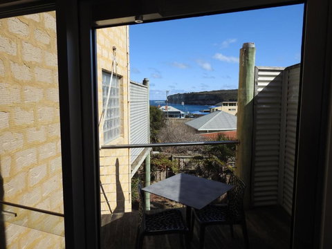 Waves Luxury Suites - Southport Accommodation 2