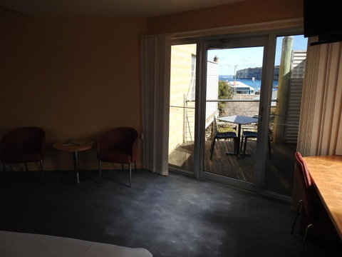 Waves Luxury Suites - Southport Accommodation 3