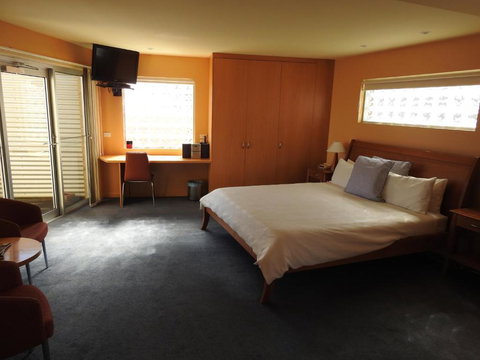 Waves Luxury Suites - Southport Accommodation 6