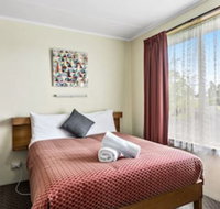 Sharonlee Strahan Villas - Southport Accommodation