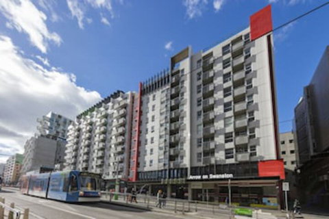 Arrow On Swanston - Accommodation Southport 0