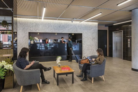 Arrow On Swanston - Accommodation Southport 5