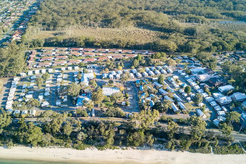 Shoal Bay Holiday Park - Southport Accommodation 1