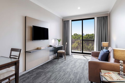 Oaks Sydney North Ryde Suites - Accommodation Southport 6