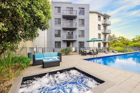 Oaks Sydney North Ryde Suites - Accommodation Southport 1
