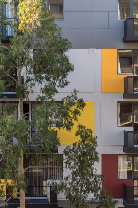 Mont Clare Boutique Apartments - Accommodation Southport 0