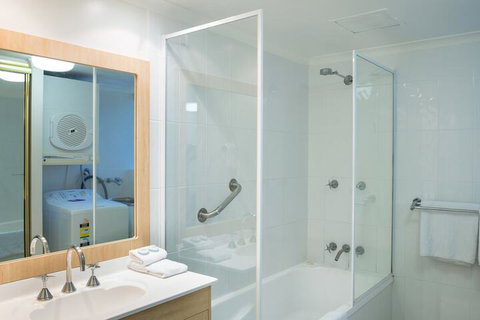 Golden Shores Holiday Club - Accommodation Southport 6