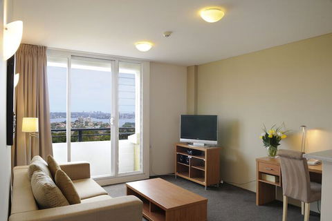 Park Regis Concierge Apartments - Southport Accommodation 4