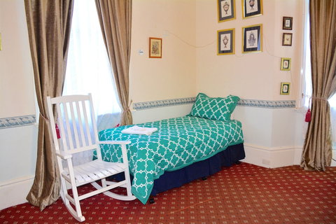 Toorak Manor - Southport Accommodation 6