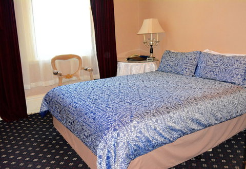 Toorak Manor - Southport Accommodation 4