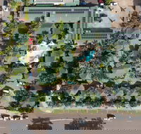 Palms City Resort - Southport Accommodation