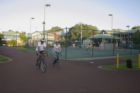 Amalfi Resort - Accommodation Southport 0