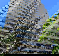 Sunbird Beach Resort - Southport Accommodation