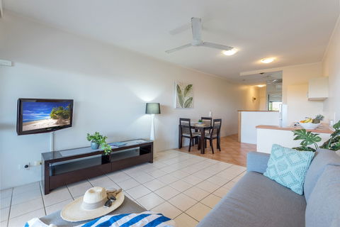 Amaroo At Trinity - Southport Accommodation 5