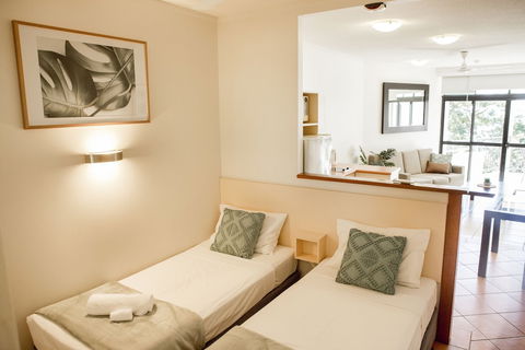 Amaroo At Trinity - Southport Accommodation 2