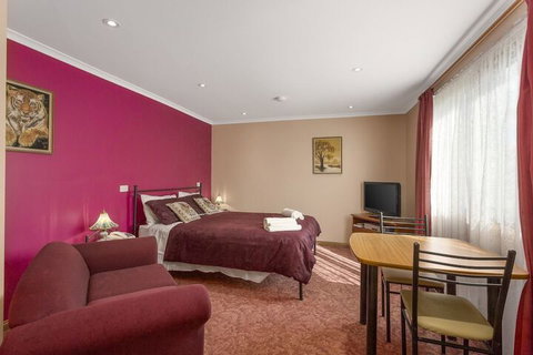 North East Rest Awhile Bed & Breakfast - Accommodation Southport 7