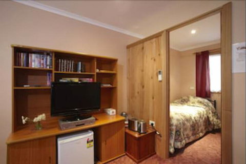 North East Rest Awhile Bed & Breakfast - Accommodation Southport 5