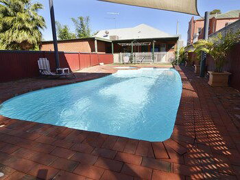 Wentworth Central Motor Inn - Southport Accommodation 1