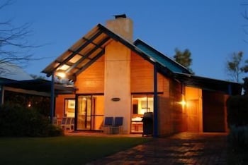 Dunsborough Beach Cottages - Accommodation Southport 6