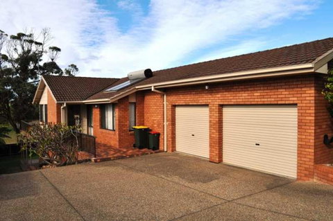 16 Haddrill Parade - Accommodation Southport 3