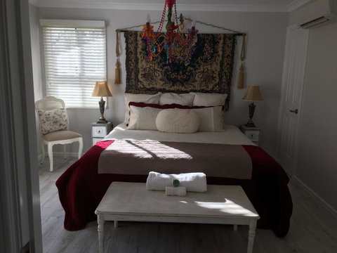 Applegate Lane Chalet - Accommodation Southport 6