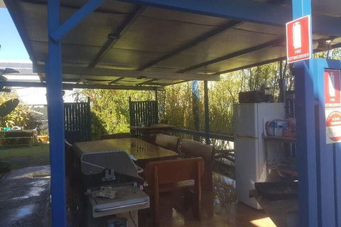 Micks Accommodation Club - Southport Accommodation 7