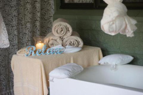 Chilverton Cottages & Restaurant - Accommodation Southport 2